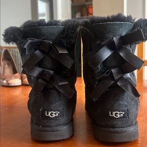 Ugg black bailey bow boots size 5 women's